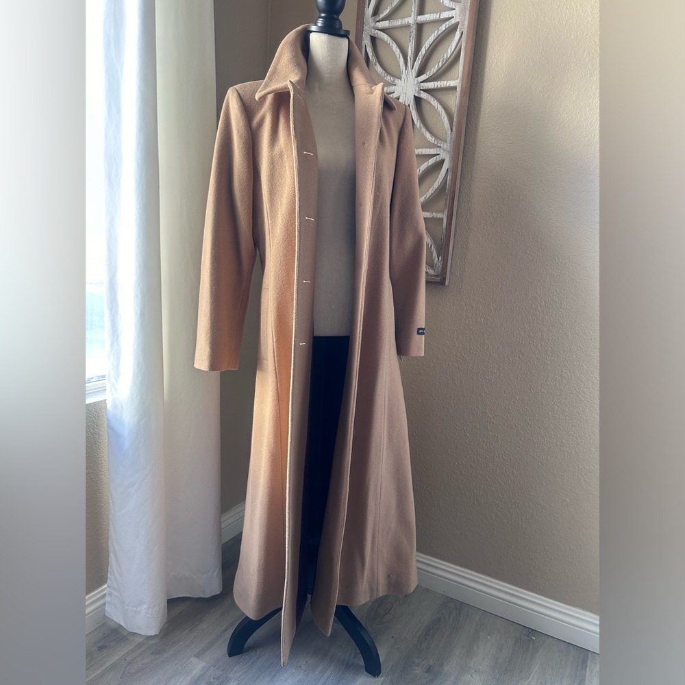 NEW DONNYBROOKOOK 100% WOOL COAT.